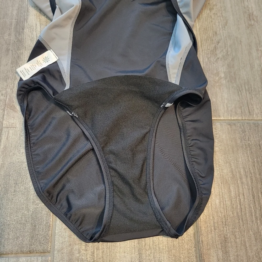 Athleta High Dive One Piece Black and Gray Women Swimsuit Size Small New